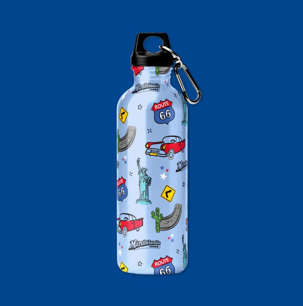 Botella reutilizable con un patrón de coches clásicos